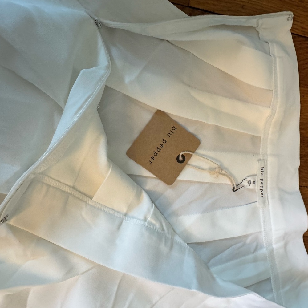 Blu Pepper Ivory Pleated Skirt